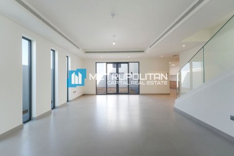 4 bedrooms Villa on the Yas Island, UAE No. 75448 2