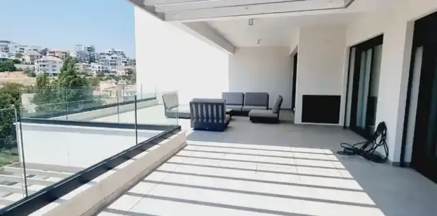 4 bedrooms Penthouse in Mesa Geitonia, Cyprus No. 33542