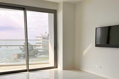 2 bedrooms Apartment in Limassol, Cyprus No. 41272 8