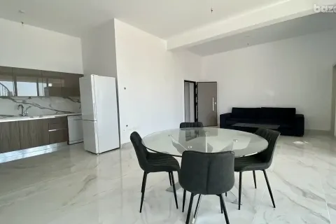 3 bedrooms Penthouse in Germasogeia, Cyprus No. 40566 4