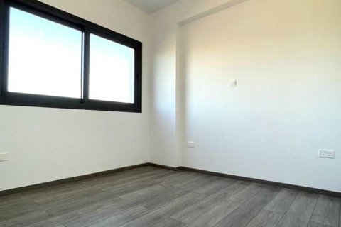 2 bedrooms Apartment in Limassol, Cyprus No. 71973 8