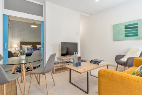 2 dormitorios Apartment en Madrid, Spain No. 26981 3