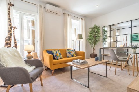 2 dormitorios Apartment en Madrid, Spain No. 26981 1