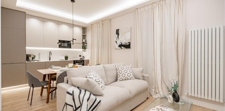 2 dormitorios Apartment en Madrid, Spain No. 26919