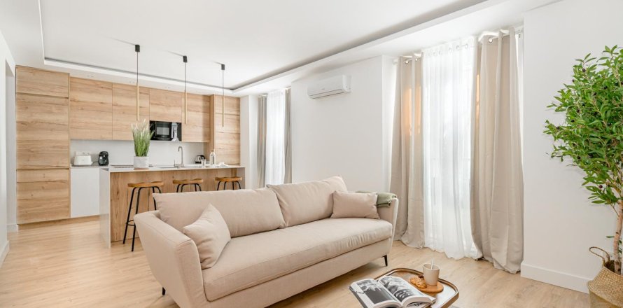 3 dormitorios Apartment en Madrid, Spain No. 26859