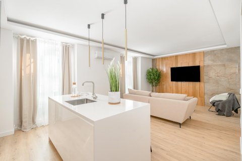 3 dormitorios Apartment en Madrid, Spain No. 26859 4