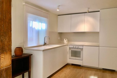 2 dormitorios Apartment en Madrid, Spain No. 26982 4