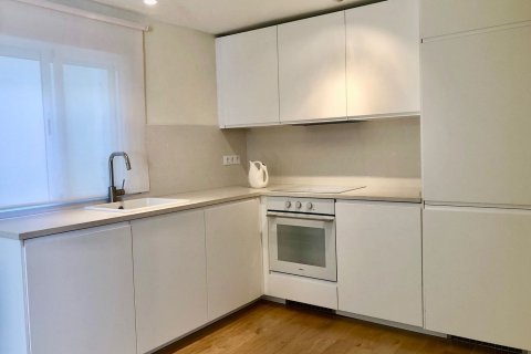 2 dormitorios Apartment en Madrid, Spain No. 26982 5