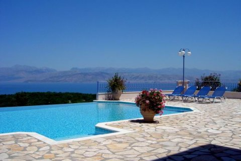 5 dormitorios Villa en Corfu, Greece No. 49768 10