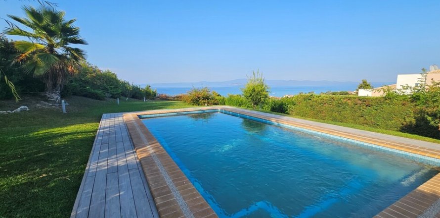 5 bedrooms Villa in Chalkidiki, Greece No. 54195