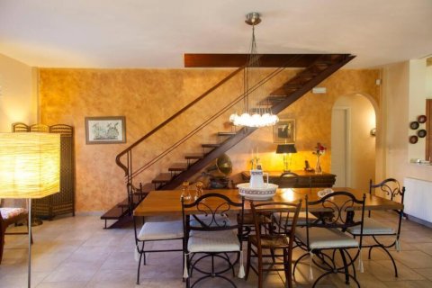 3 bedrooms Villa in Corfu, Greece No. 71778 5