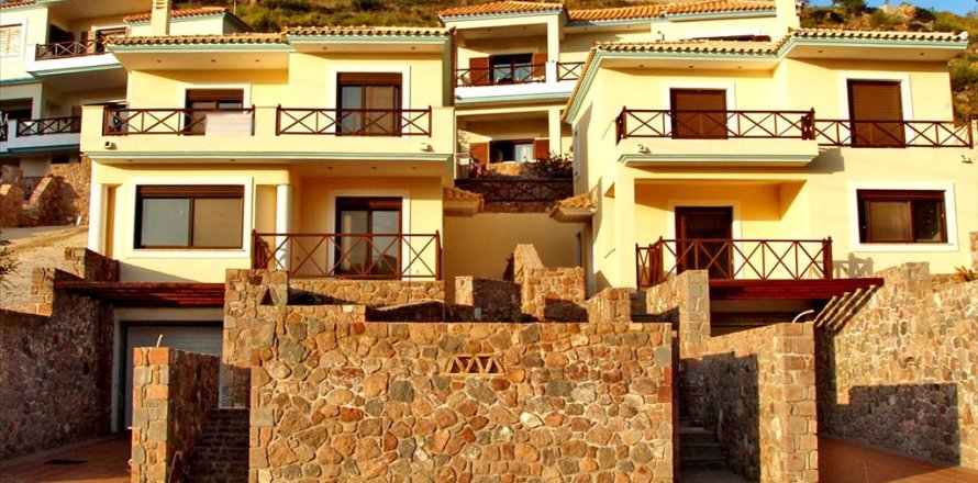 2 bedrooms House in Aegina, Greece No. 59595