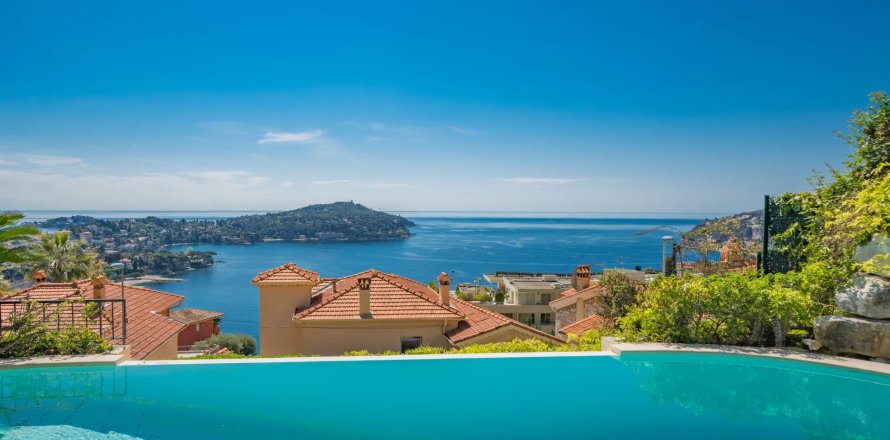 5 bedrooms Villa in Villefranche-sur-Mer, France No. 67382