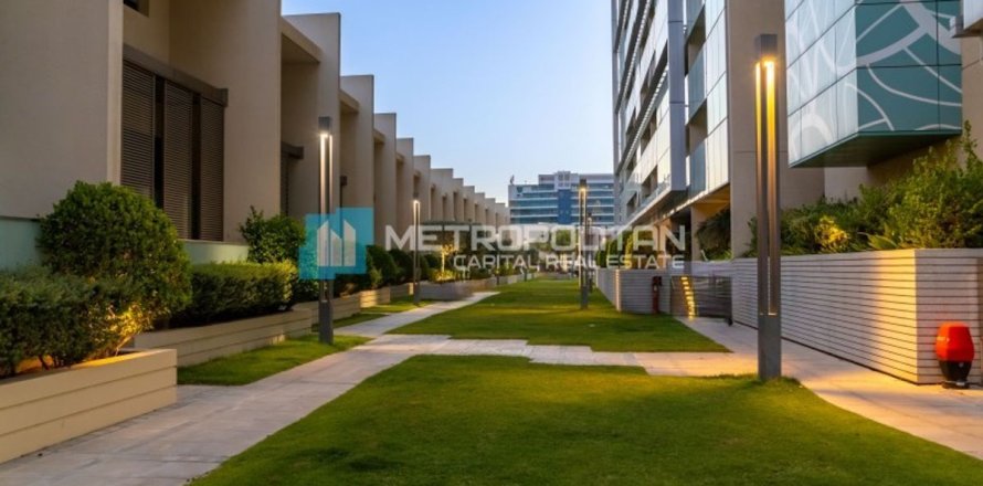 4 dormitorios Townhouse en Al Raha Beach, UAE No. 10037