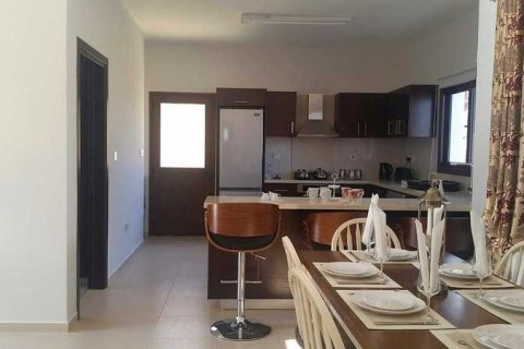 3 bedrooms Villa in Monagroulli, Cyprus No. 29106 9