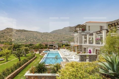 5 bedrooms Villa in Heraklion, Greece No. 24360 4