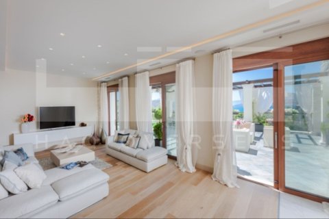 5 bedrooms Villa in Heraklion, Greece No. 24360 2