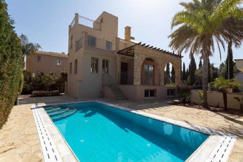 3 bedrooms Villa in Polis, Cyprus No. 71616 1