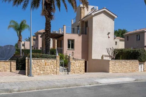 3 bedrooms Villa in Polis, Cyprus No. 71616 2