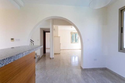 3 bedrooms Villa in Polis, Cyprus No. 71616 8