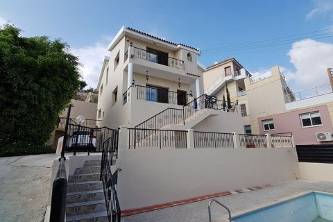 4 bedrooms House in Geroskípou, Cyprus No. 37213 11