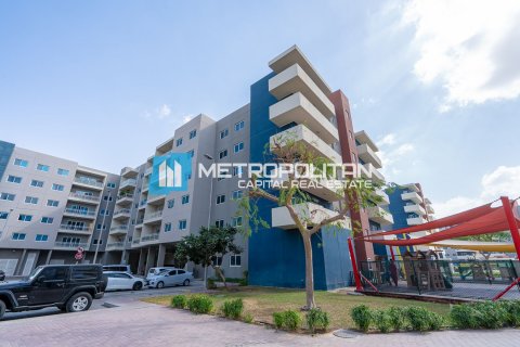 2 dormitorios Apartment en Al Reef, UAE No. 9936 13