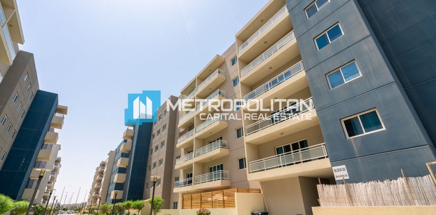 2 bedrooms Apartment in Al Reef, UAE No. 9936