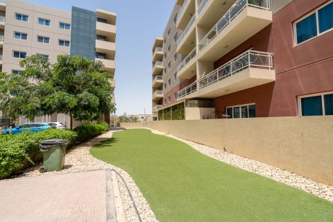 2 bedrooms Apartment in Al Reef, UAE No. 9932 17