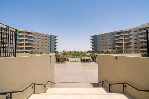 2 dormitorios Apartment en Al Reef, UAE No. 9932 18