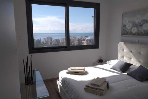 3 bedrooms Apartment in Limassol, Cyprus No. 32872 7