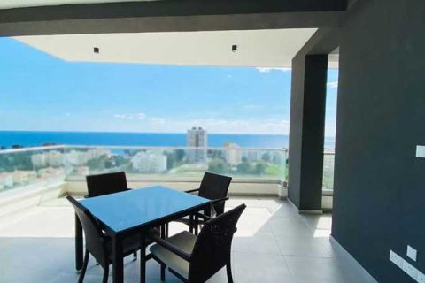 3 bedrooms Apartment in Limassol, Cyprus No. 32872 6