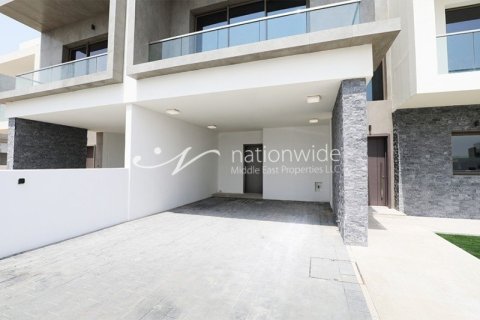 4 bedrooms Villa on the Yas Island, UAE No. 4252 12