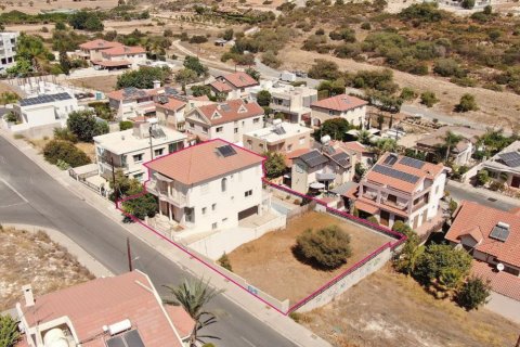 4 bedrooms Villa in Germasogeia, Cyprus No. 53253 1