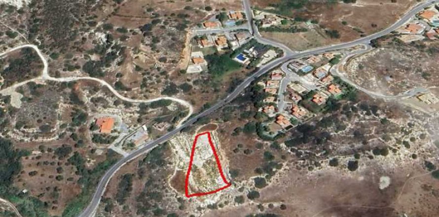 1800m² Land in Germasogeia, Cyprus No. 64600