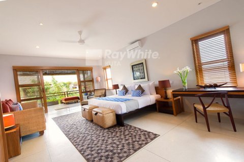 4 bedrooms Villa in Seminyak, Indonesia No. 22915 20