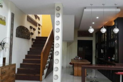 8 bedrooms House in Kerobokan, Indonesia No. 22960 3