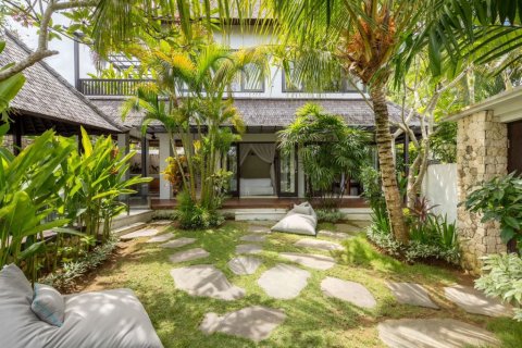 6 bedrooms Villa in Pecatu, Indonesia No. 22965 16