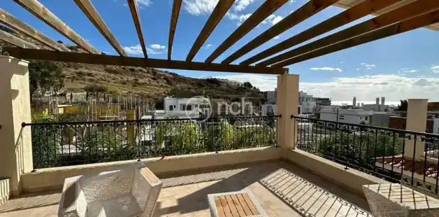 4 bedrooms House in Agios Athanasios, Cyprus No. 39749