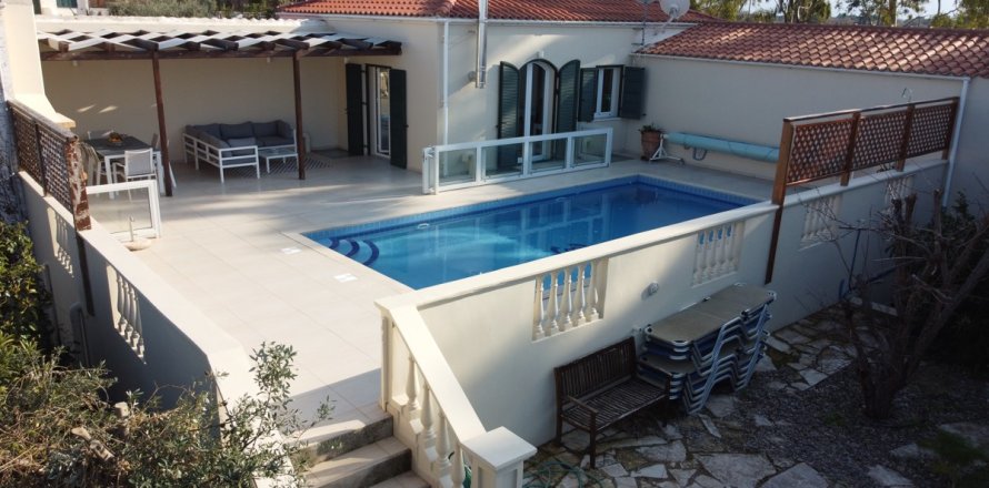 4 bedrooms House in Chania, Greece No. 23866