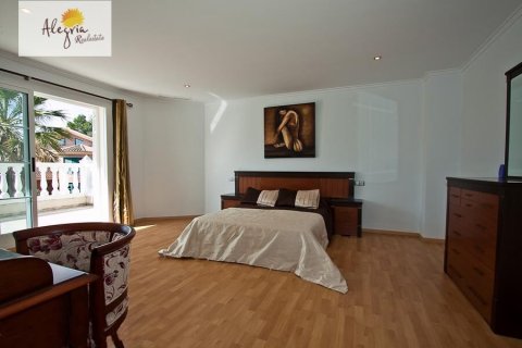 4 dormitorios Apartment en L'Eliana, Spain No. 26441 12