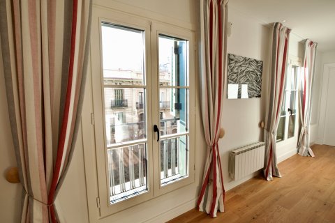 2 bedrooms Apartment in Barcelona, Spain No. 27228 4