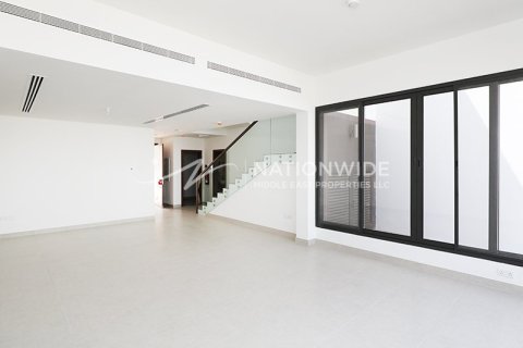 3 bedrooms Townhouse in Abu Dhabi, UAE No. 3929 6