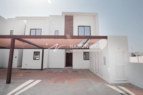 3 dormitorios Townhouse en Al Ghadeer, UAE No. 3925 1