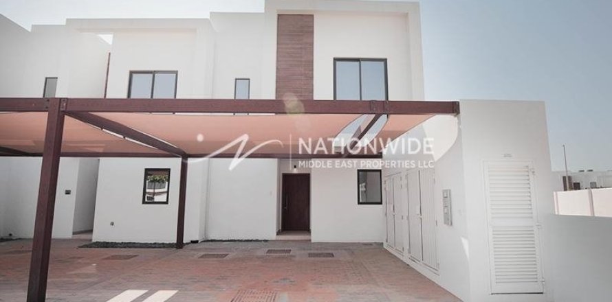 3 bedrooms Townhouse in Al Ghadeer, UAE No. 3925