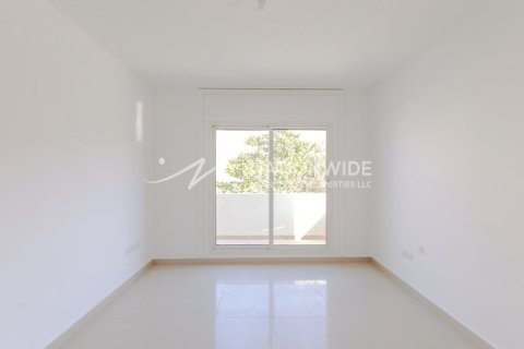 5 dormitorios Villa en Abu Dhabi, UAE No. 3928 8