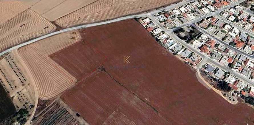 57635m² Land à Dromolaxia, Cyprus No. 44073