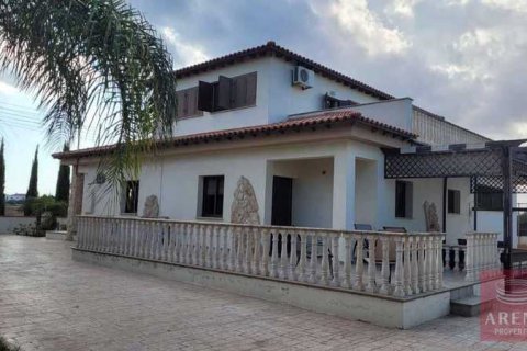 5 dormitorios Villa en Paralimni, Cyprus No. 75130 3