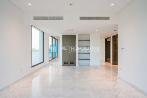 4 bedrooms Villa on the Yas Island, UAE No. 73559 8