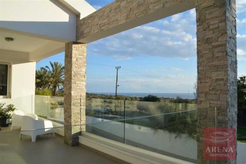 4 bedrooms Villa in Paralimni, Cyprus No. 71928 7