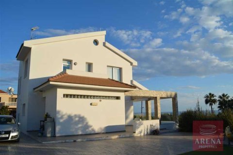 4 bedrooms Villa in Paralimni, Cyprus No. 71928 5